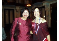La diputada Minou Távarez Mirabal quien estuvo presente, en el acto en homenaje a la Mujer Dominicana, felicitó a Eneida Pérez de Lücke. 